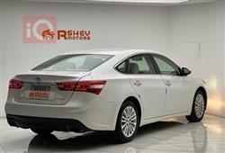 تويوتا أفالون